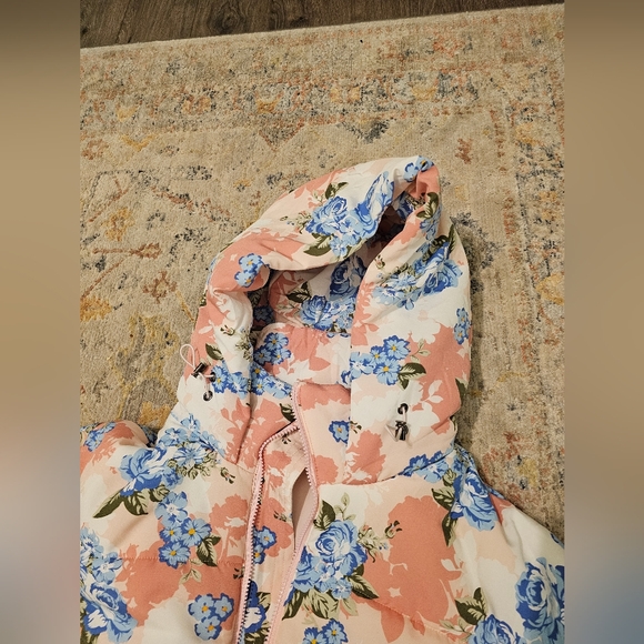 TALULAH Quilted Hooded Floral Puffer Jacket - Picture 6 of 8